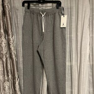 NWT Classic Gray Joggers Sweatpants w/ drawstring waist Size M